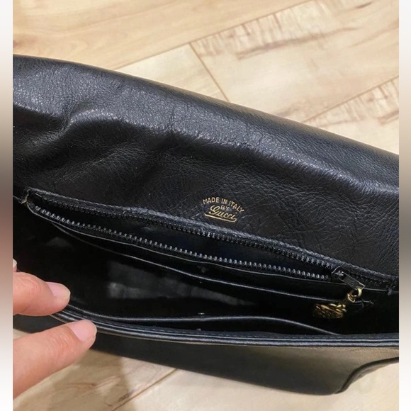 Gucci Black Shoulder Bag with Red and Green Stripe - Picture 12 of 16